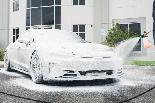 Részletes útmutató a karcmentes autómosáshoz!